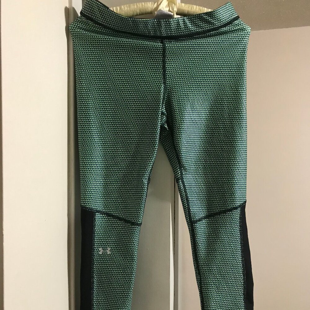 Under Armour Green And Black Leggings Size Medium